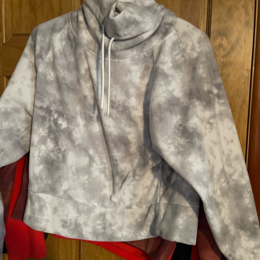 Old navy active crop sweatshirt